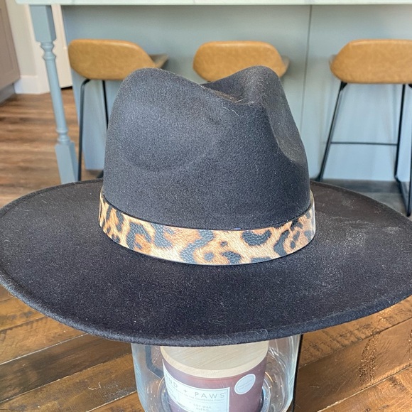 Black & cheetah wide brim hat - Picture 3 of 6